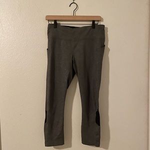 Lululemon crop leggings with pockets